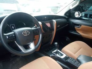 Toyota Fortuner Full Option 2018 a Vendre